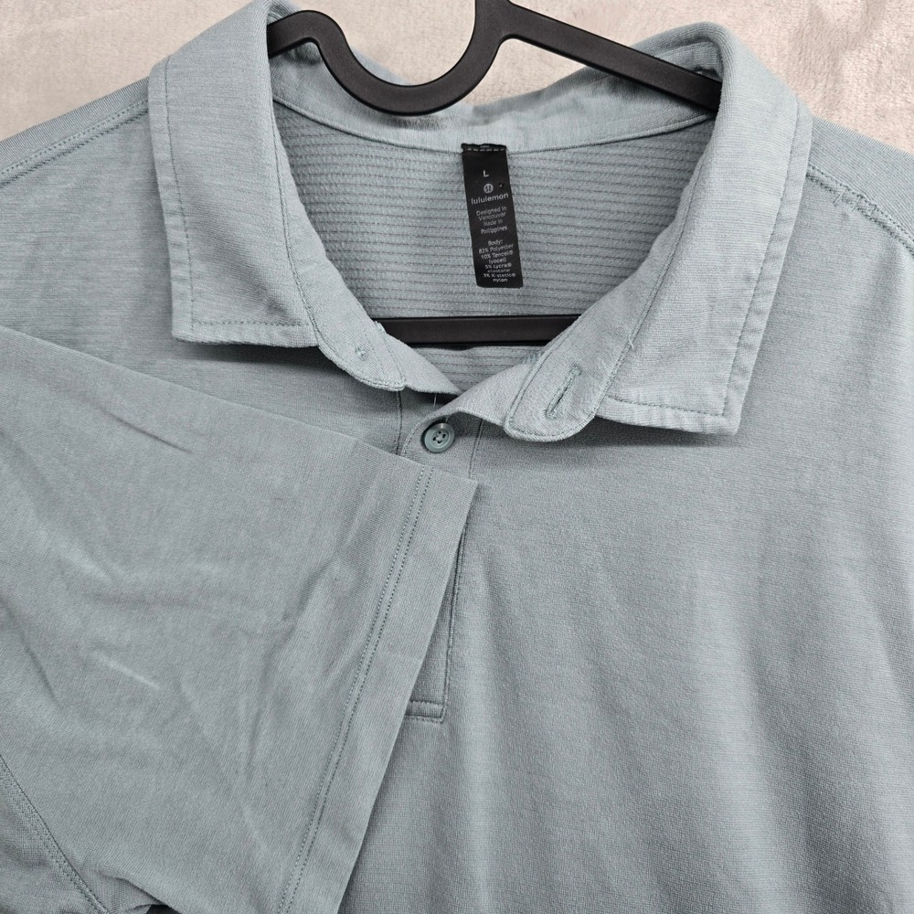 Lululemon Size L Polo Shirt Light Blue Polyester Lyocell Blend Short Sleeve